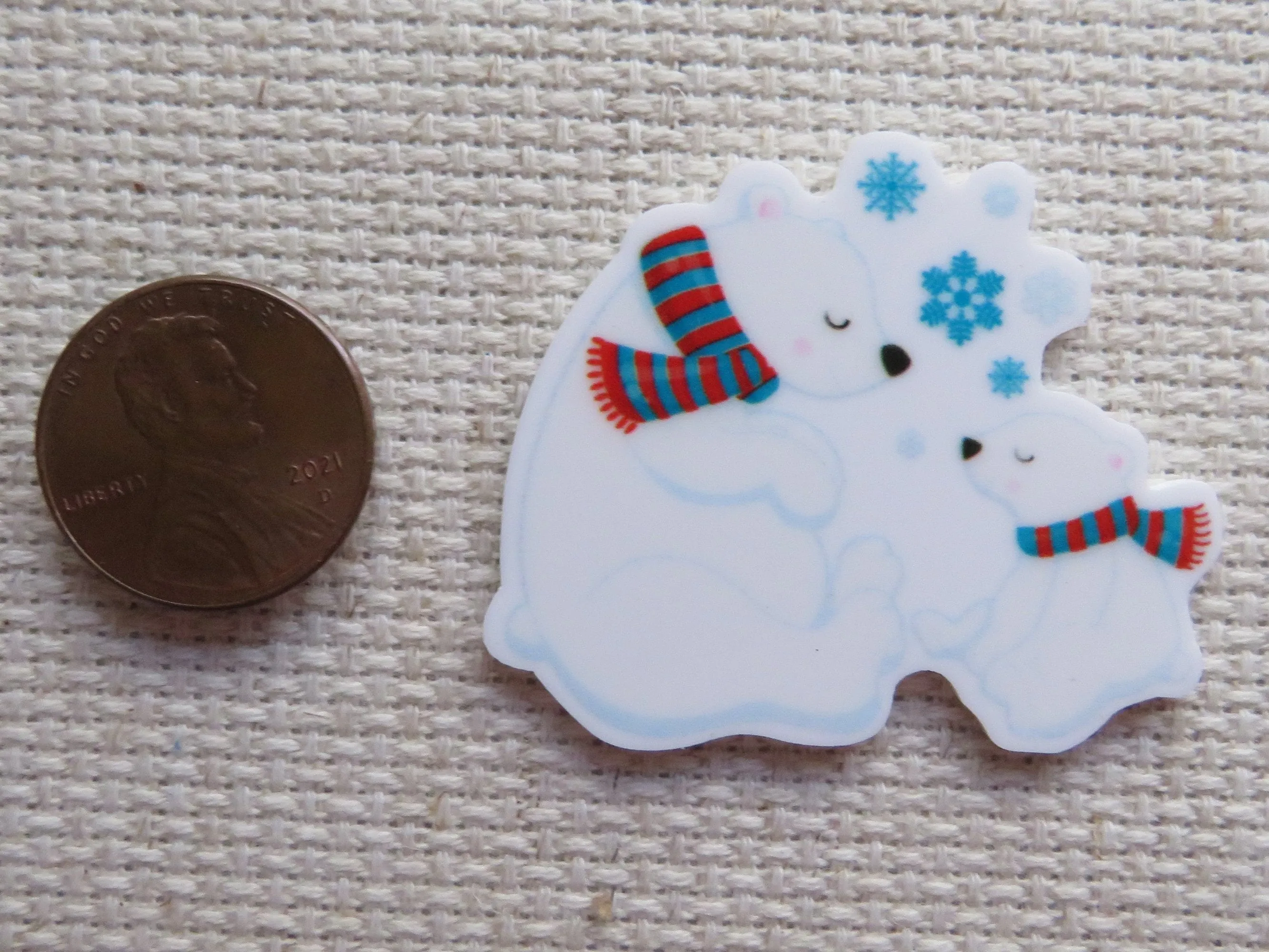 A Pair of Christmas Bears Needle Minder, Cover Minder, Magnet