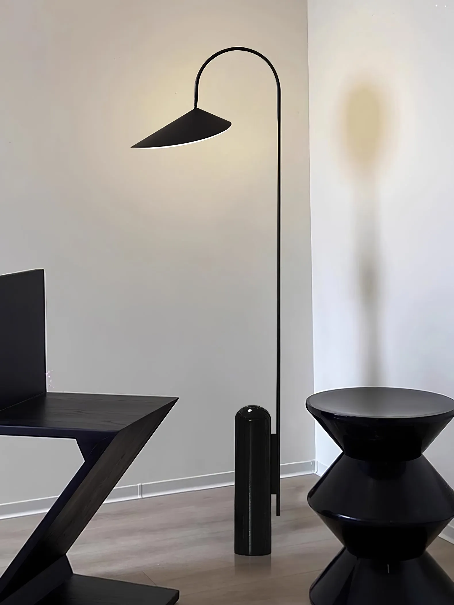 Arum Floor Lamp