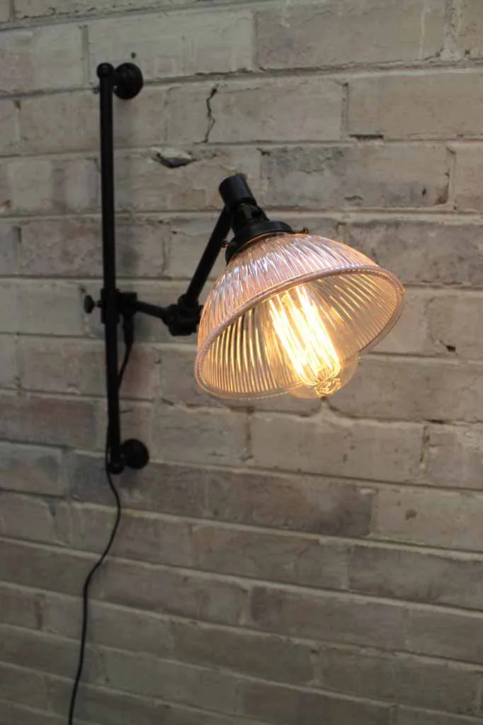 Como Swing Arm Glass Wall Lamp