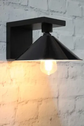 Cone Wood Wall Lamp