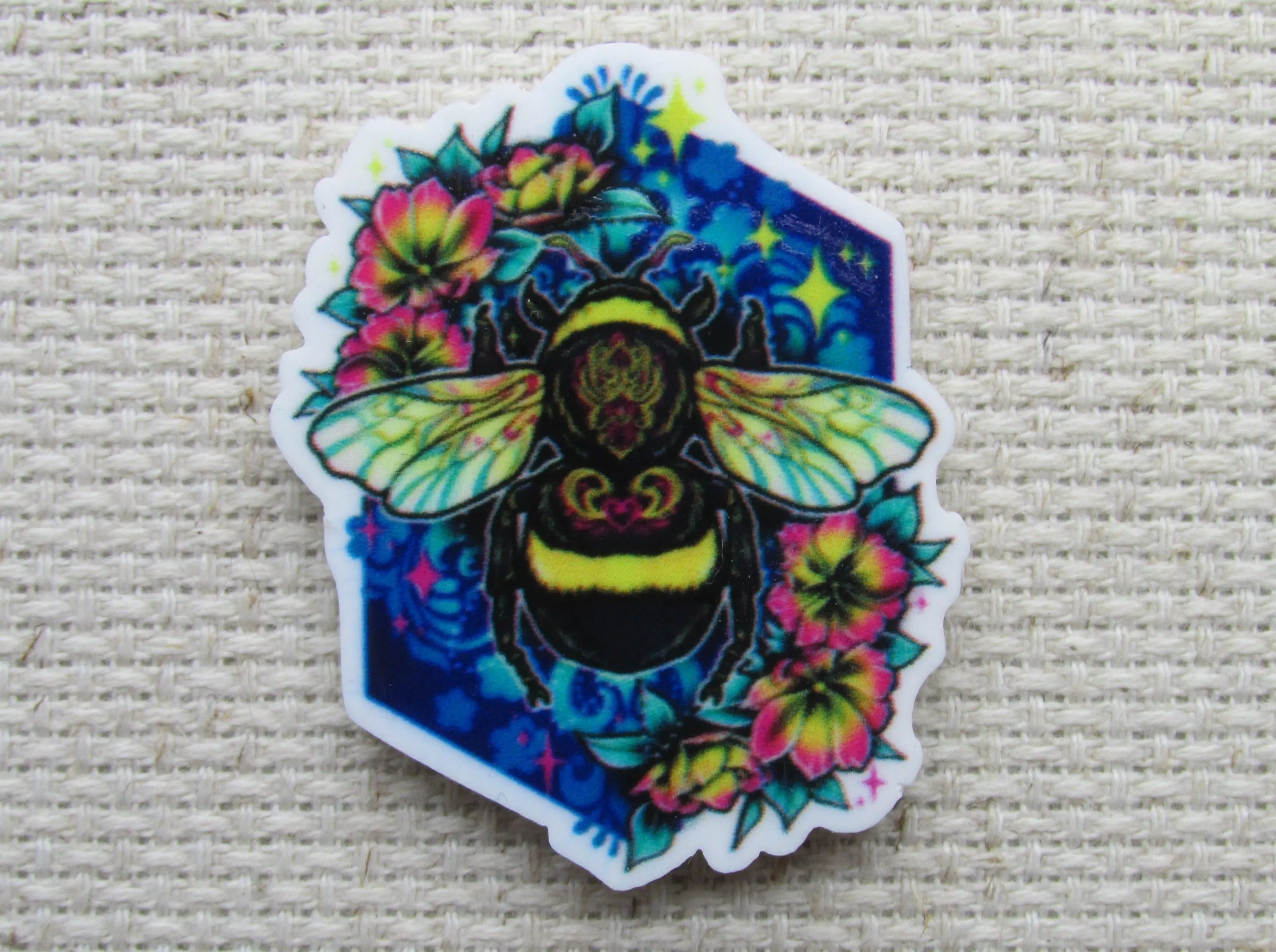 Floral Bee Needle Minder, Cover Minder, Magnet