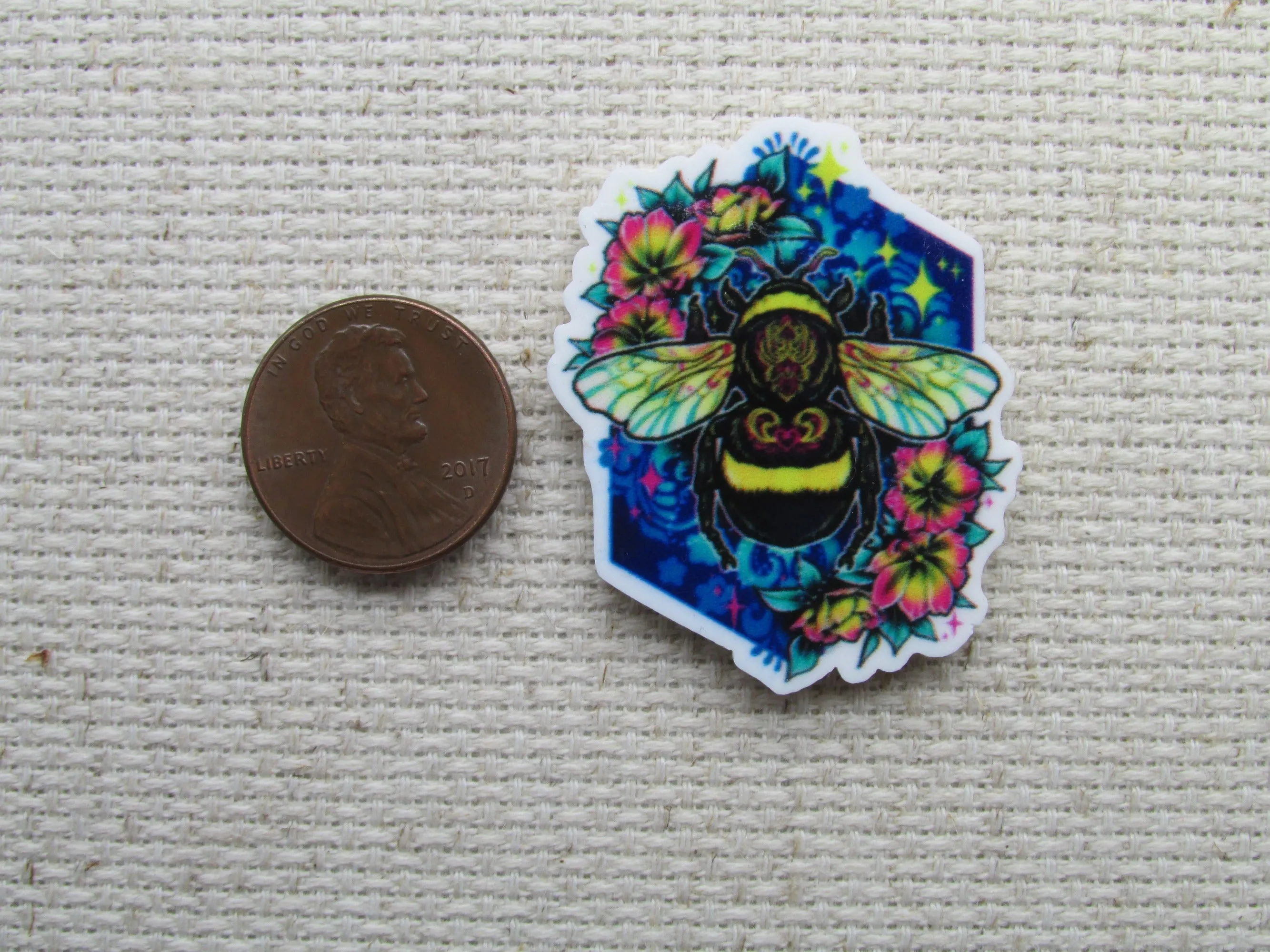 Floral Bee Needle Minder, Cover Minder, Magnet