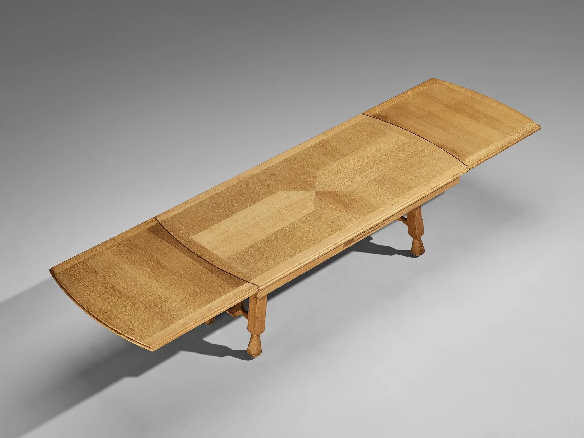 Guillerme & Chambron 'Pétrouille' Extendable Dining Table in Solid Oak