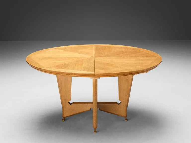 Guillerme & Chambron 'Victorine' Dining Table in Oak