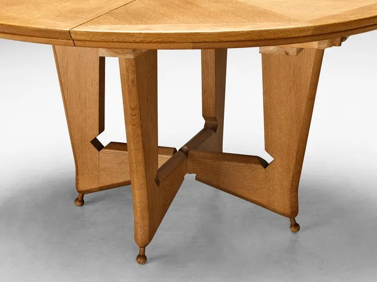 Guillerme & Chambron 'Victorine' Dining Table in Oak