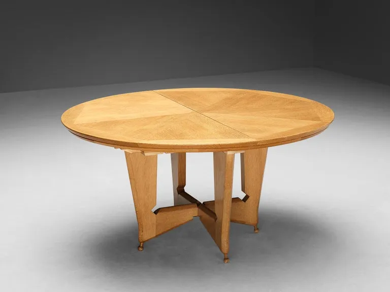 Guillerme & Chambron 'Victorine' Dining Table in Oak