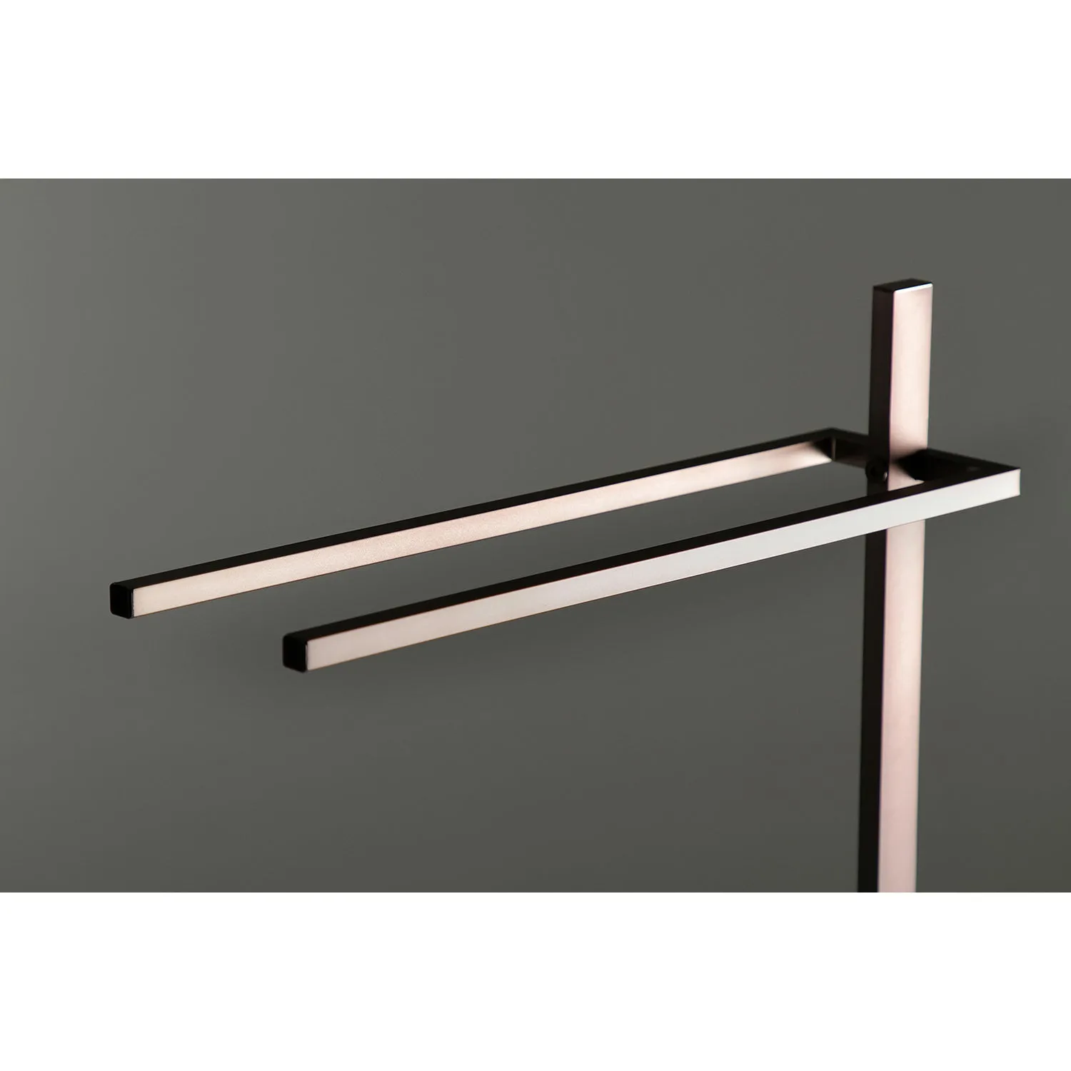 Kingston Brass Edenscape Pedestal Dual Towel Rack