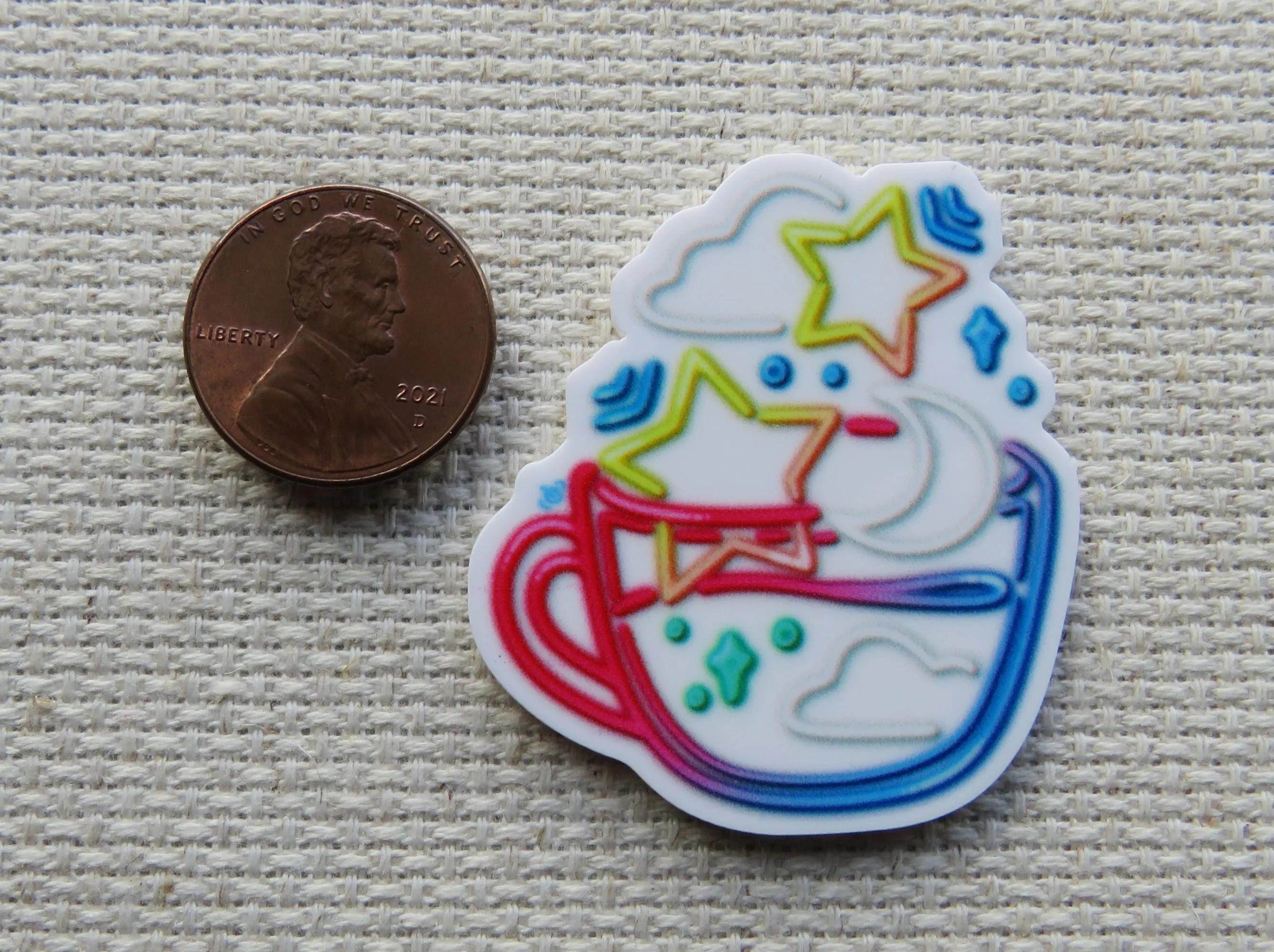 Stary Teacup Needle Minder, Cover Minder, Magnet